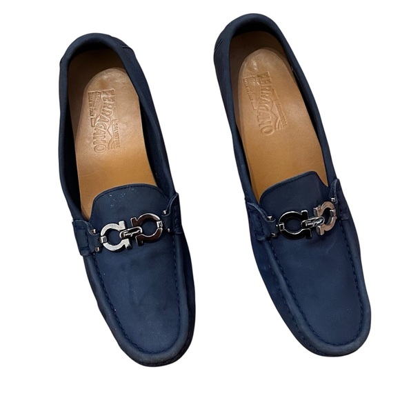Ferragamo Women’s Suede Navy Blue Loafer Size 8.5 - Picture 1 of 8